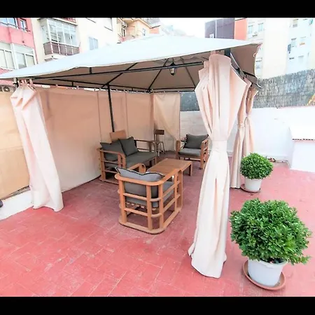 Private Room With 200M2 Sunny Terrace 8 بيت ضيافة